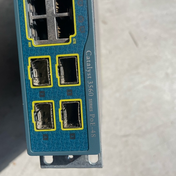 Cisco Catalyst 3560 POE 48
Used - Picture 4 of 7